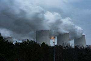 Germany, Brandenburg, Jänschwalde, water vapor rises from the cooling towers of the Jänschwalde lignite-fired power station of Lausitz Energie Bergbau AG Germany, Brandenburg, Jänschwalde, water vapor rises from the cooling towers of the Jänschwalde lignite-fired power station of Lausitz Energie Bergbau AG
